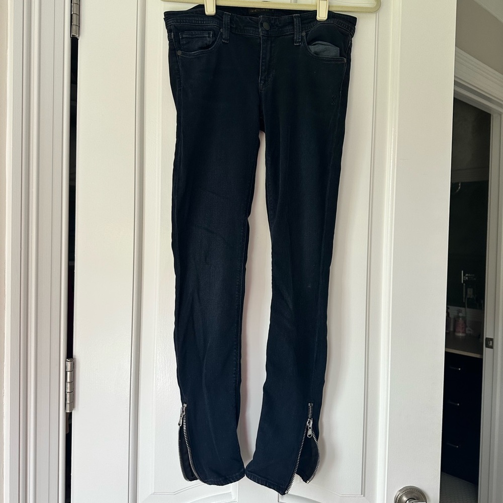 Genetic Denim Jeans with Zipper Detail